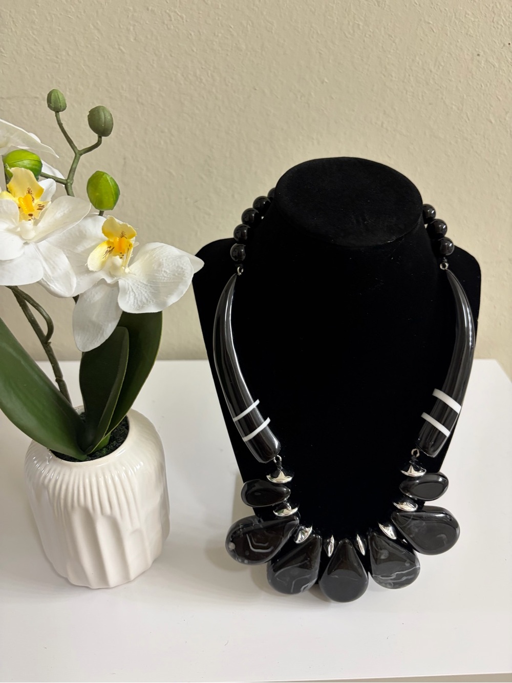 Cato Black Gray Statement Necklace Silver Tone Chunky Fashion Jewelry - Picture 2 of 3